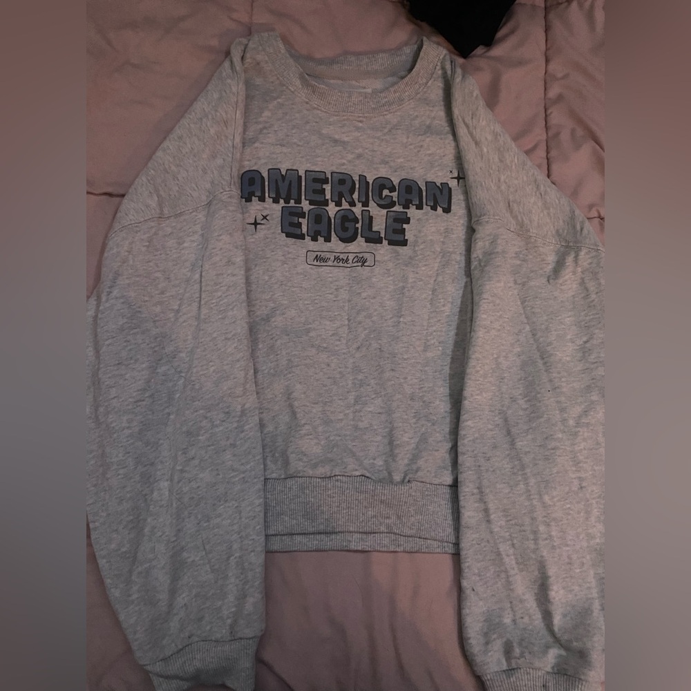 American Eagle Light Gray Pullover